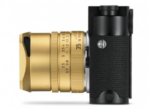 La Leica M10-P ASC 100 Edition è una fotocamera nera e oro di classe che rende omaggio a un prototipo Leica 