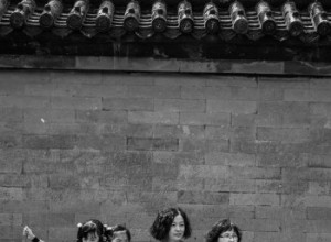 Los pros y los contras del blanco y negro versus el color para la fotografía callejera y de viajes 