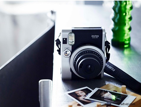 Kort testrapport Fujifilm Instax Mini 90 Neo Classic:retrostijl, verbeterde functies 