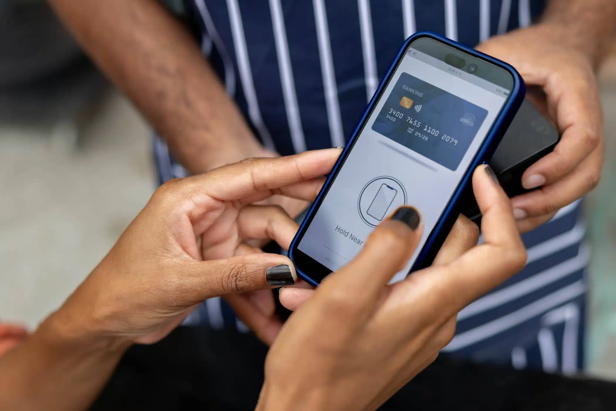 Maak uw telefoon klaar voor de vakantie:essentiële tips voor opslag en beveiliging 