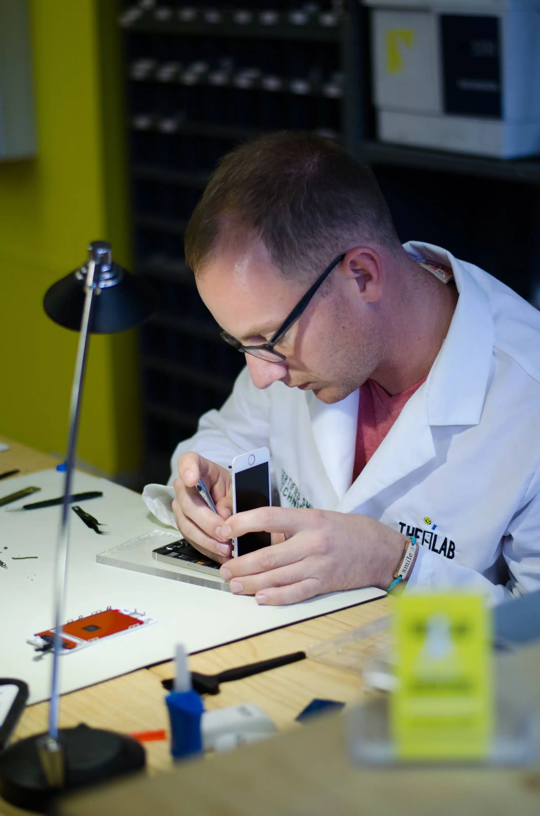 Reparatie van elektronische apparaten:deskundige tips voor een soepele ervaring 