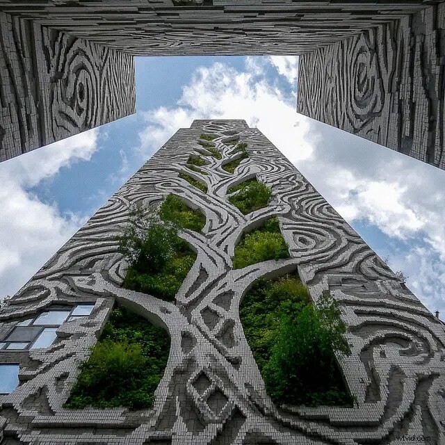 Nanobanaan versus midjourney:een overzicht van AI-beeldgeneratoren