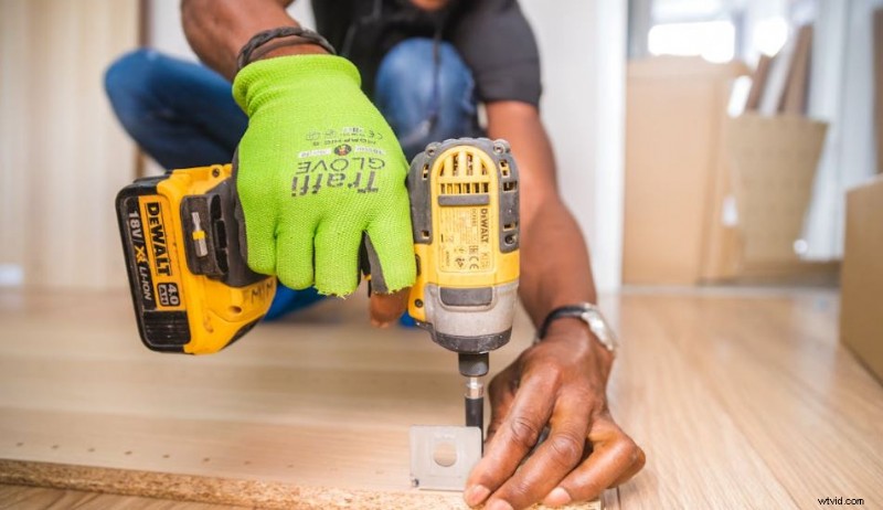 De ultieme gids voor de beste doe-het-zelf YouTube-kanalen en hoe u bekroonde knutselvideo s kunt maken 