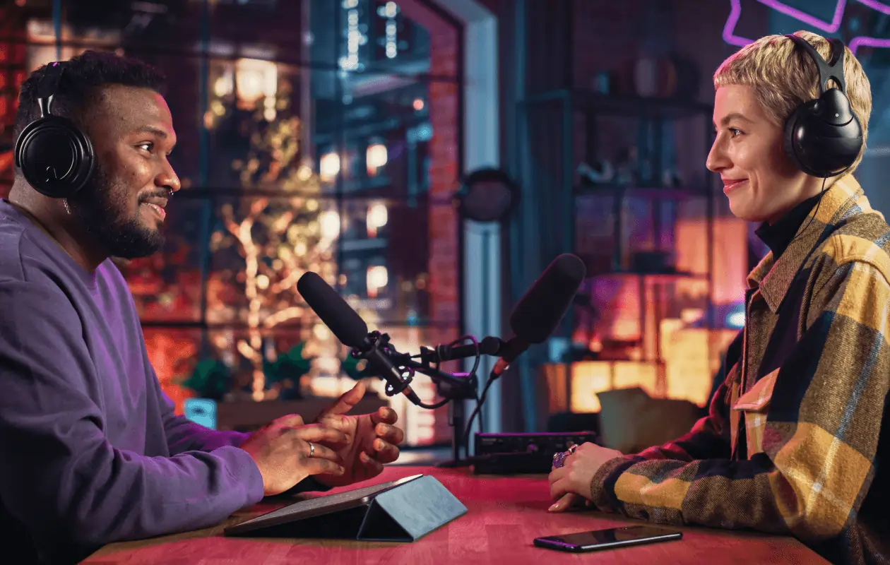 Beste Buzzsprout-alternatieven voor podcasthosting in 2026 en kostenverdeling voor webinars 