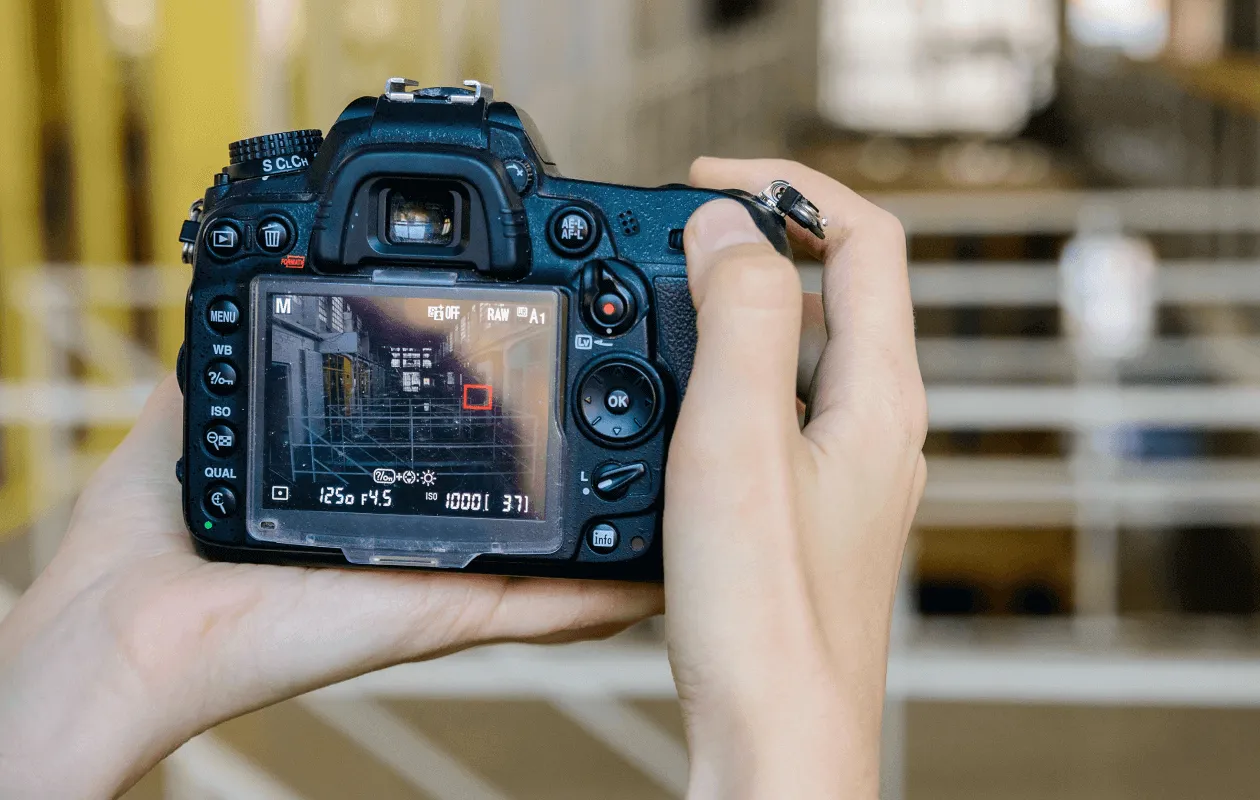 Beste Buzzsprout-alternatieven voor podcasthosting in 2026 en kostenverdeling voor webinars 